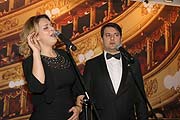 Opernsänger Katharina Kutsu und Francesco Napoleoni bei Geldhauser Reisen auf der f.re.e in Halle A6 (©Foto_ Martin Schmitz)